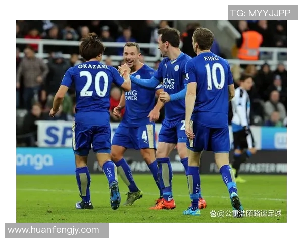 曼联与曼城昨晚激战正酣双方拼尽全力争夺胜利